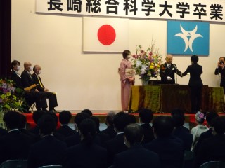 卒業証書授与.jpg 卒業証書授与.jpg