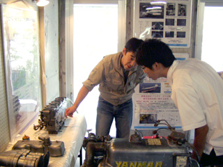 学科展示場(ディーゼルエンジン) 学科展示場(ディーゼルエンジン)