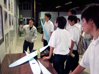 鳥人間グライダー製作工場見学 鳥人間グライダー製作工場見学