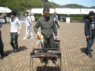 準備中1 準備中1